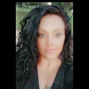 Meet your Posher, Misty mo-mo